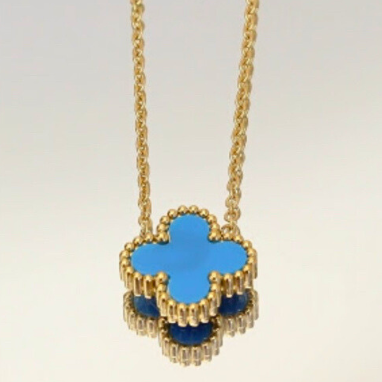 Essence Single Clover Necklace