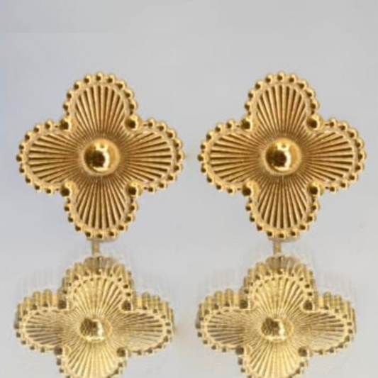 Essence Clover Earrings