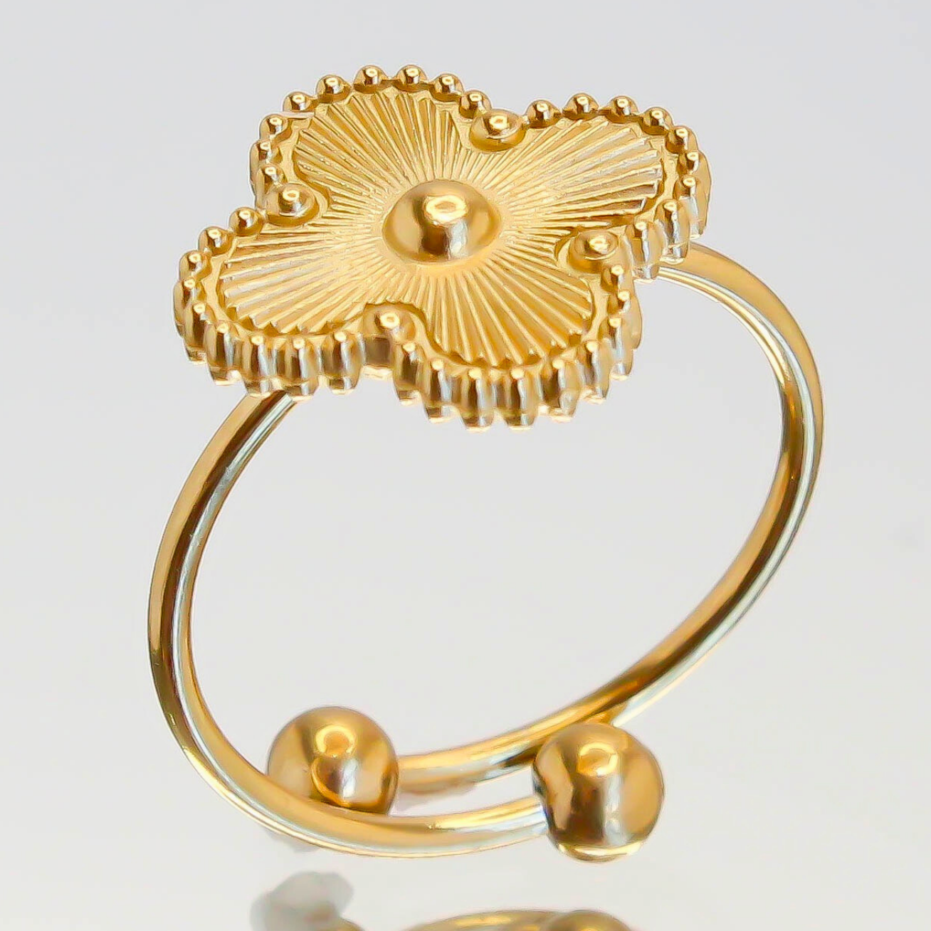 Essence Adjustable Clover Ring